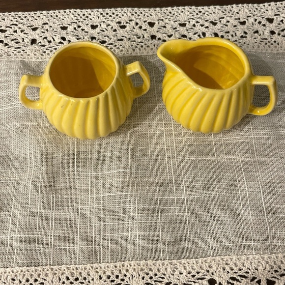 Vintage Retro Yellow Ribbed Glass Creamer & Open Sugar Bowl Set - Picture 3 of 11